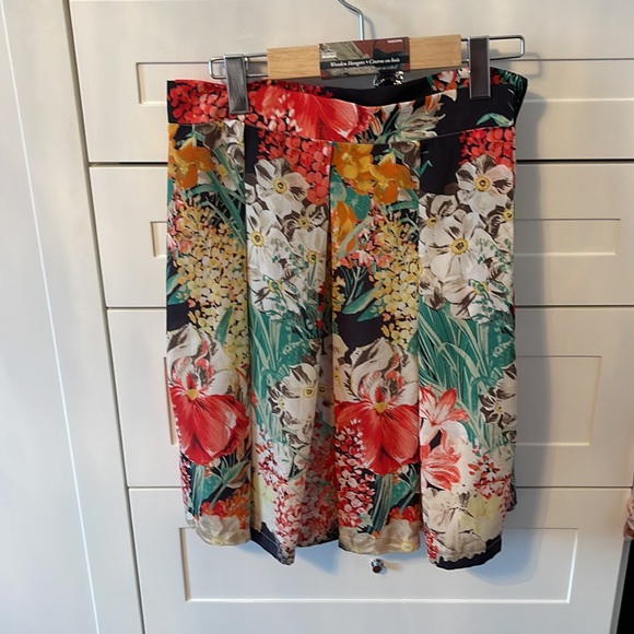 Pleated mini skirt - Picture 3 of 3